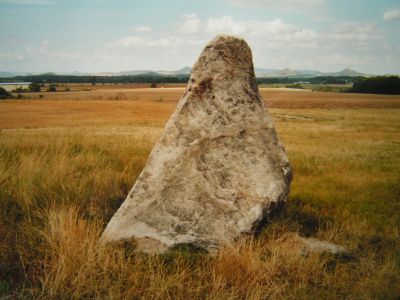 Menhir Zakletý mnich - Drahomyšl 2.jpg