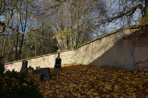L15 - Hřbitov u kostela