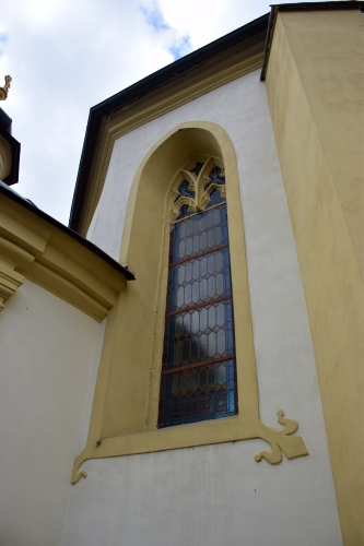 H8 - Gotické okno